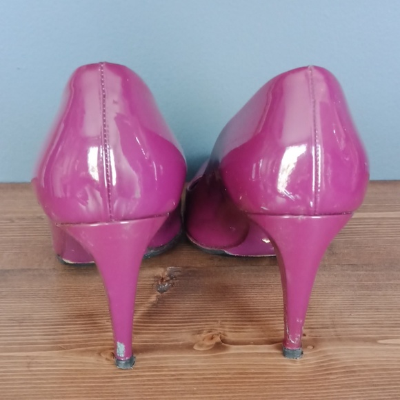 Prada pointed toe heels - Picture 3 of 8